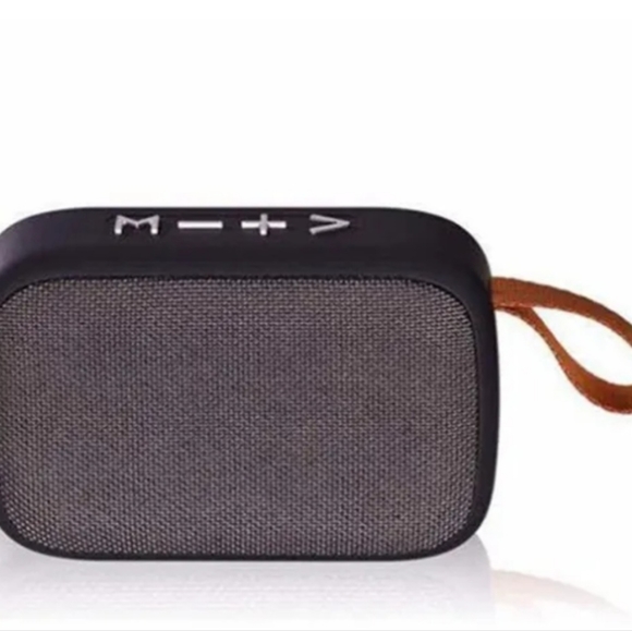 Other - ⚛️PRICEDROP⚛️Gray Outdoor Bluetooth Speaker